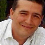 Profesor, imparte clases de ESO, Bachillerato, formación profesional, acceso universidad
